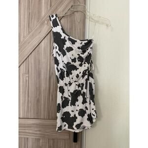 NWT Le Lis  size small animal print one shoulder shorts romper